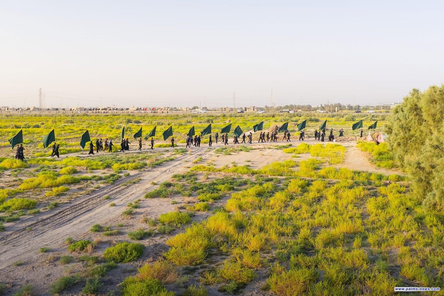 تمشي إليك توسلاً خطواتي.. استمرار مسير زوار الإمام الحسين "ع" نحو كربلاء.